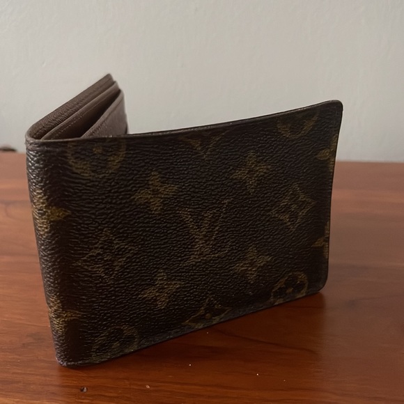 Louis Vuitton Wallet - Picture 5 of 7